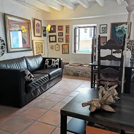 Argonauta Hostel *